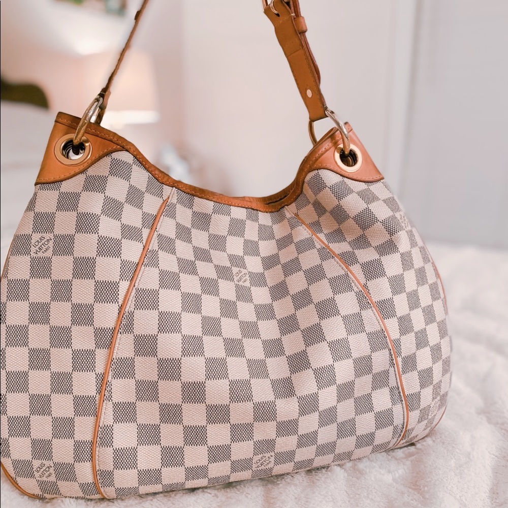 🤍LV BAG🤍 - Picture 3 of 5